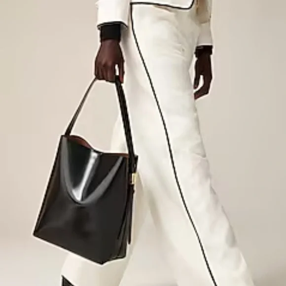 NWOT J Crew Edie bucket bag in Italian leather - Black - Picture 1 of 9